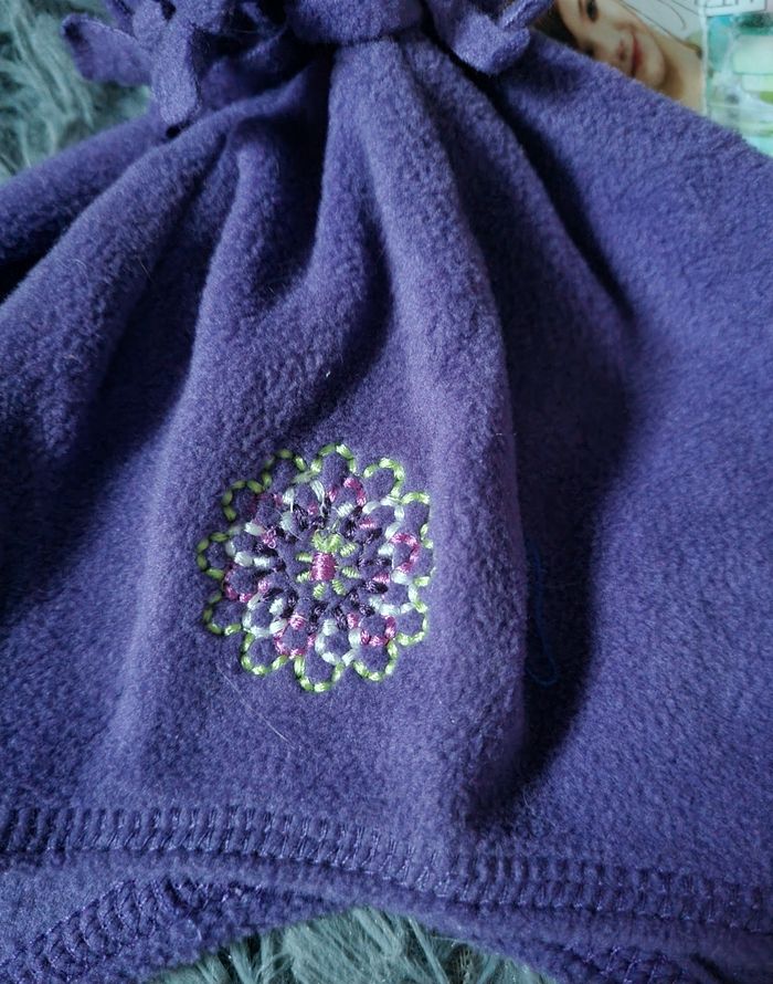 Bonnet avec pompons violet - photo numéro 2