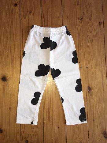 Legging jambes longues enfant fille blanc avec nuages noirs boutique indépendante