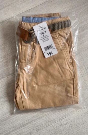 Pantalon droit avec ceinture