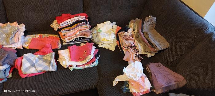 Lot vêtements fille 12 mois - photo numéro 2