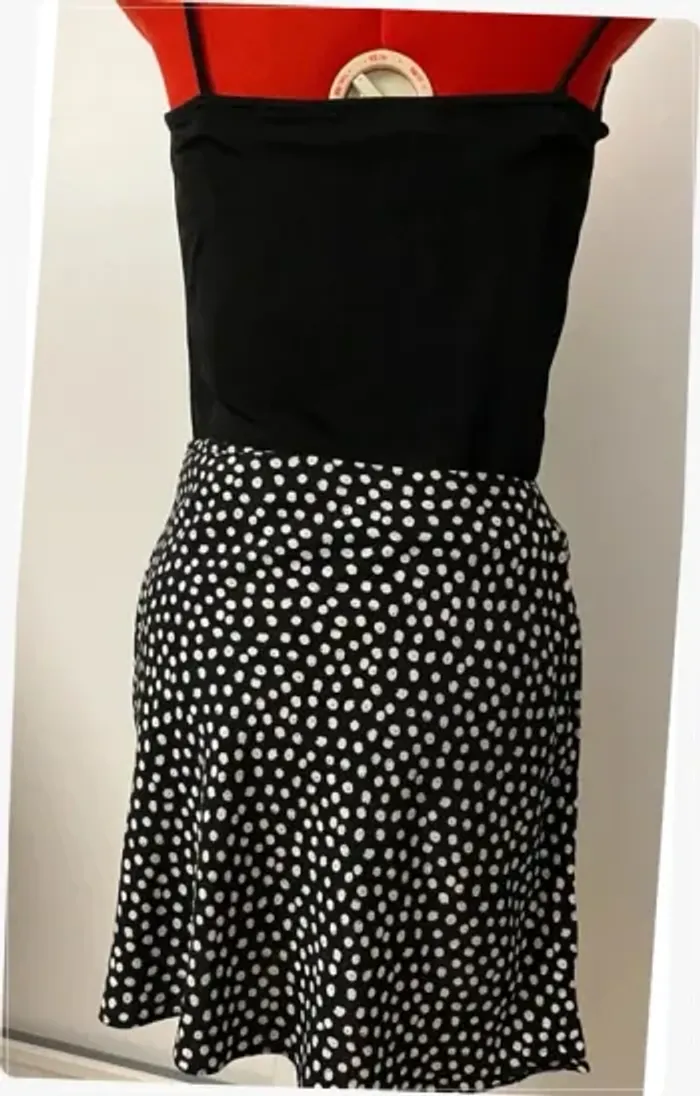 Jupe fluide satinée noire à pois blanc Primark - photo numéro 3