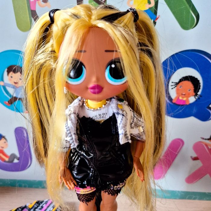 Poupée Alt Grrrl lol surprise - photo numéro 2