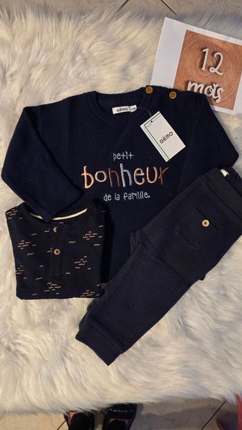 (Neufs non portés) 💙😍🥰 ensemble pull, teeshirt mc et pantalon 12mois garçon 🥰💙😍