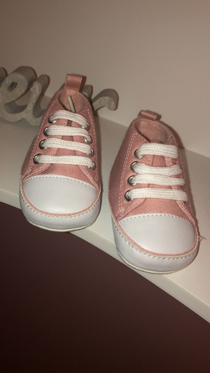 Baskets bébé - photo numéro 2