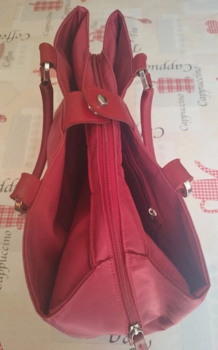 Sac rouge - photo numéro 3