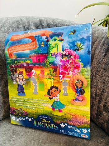 Calendrier de l’avent encanto disney