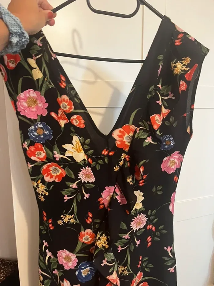 Superbe robe longue noire à fleurs - photo numéro 5