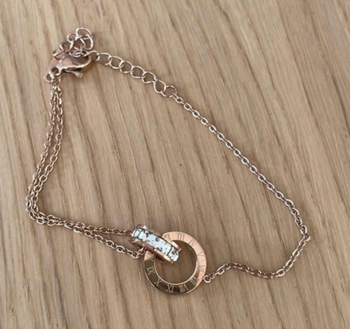 Bracelet rosé neuf