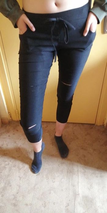 Pantalon à trous NEUF