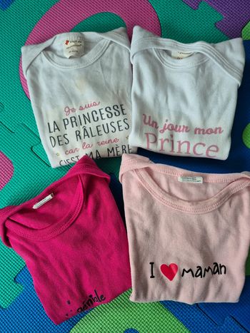 Lot de 4 bodies MC 24m