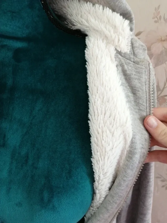 Veste à capuche gris clair fourrée avec poches et lien à nouer / tissaia / (42-44) - photo numéro 6