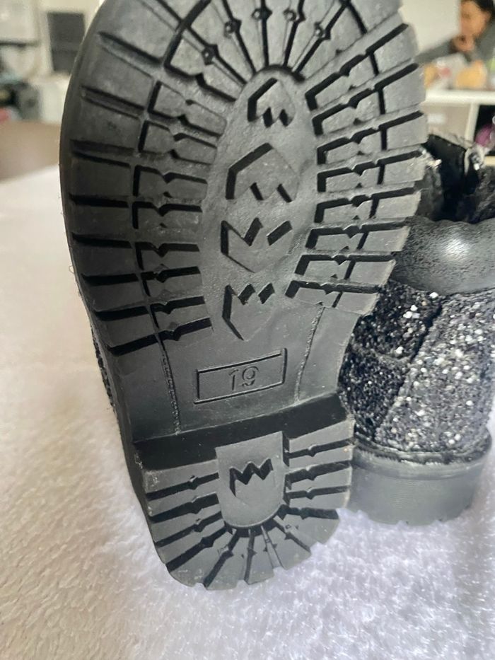 bottines montantes bébé/enfant pailletées noires - lacets et zip - taille 19