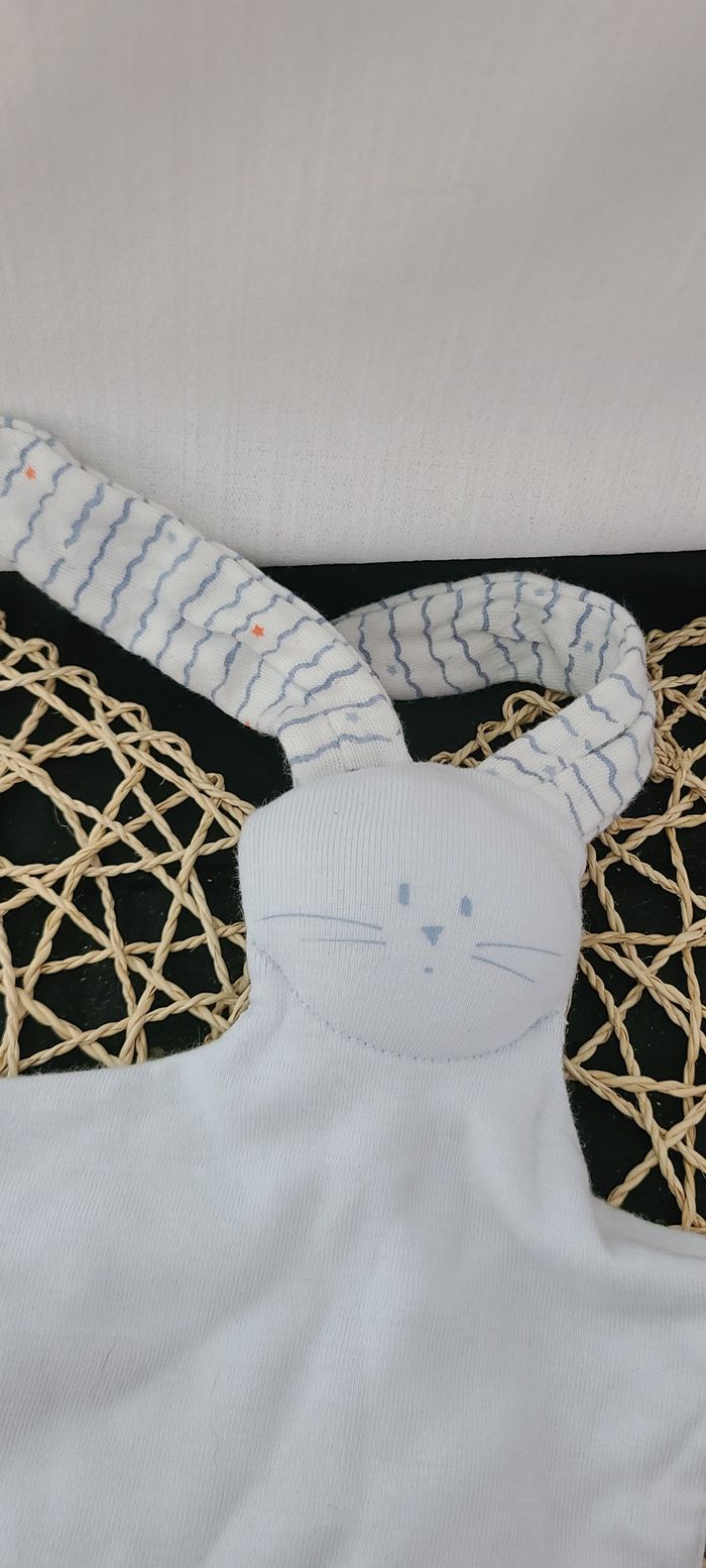 Doudou lapin bleu ciel oreilles rayées petit bateau - photo numéro 3