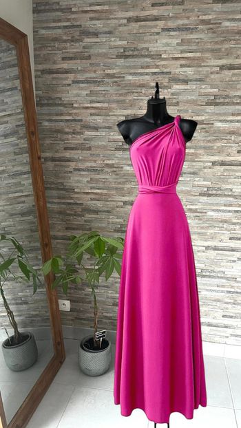 Robe faite en France dos nu rose glamour