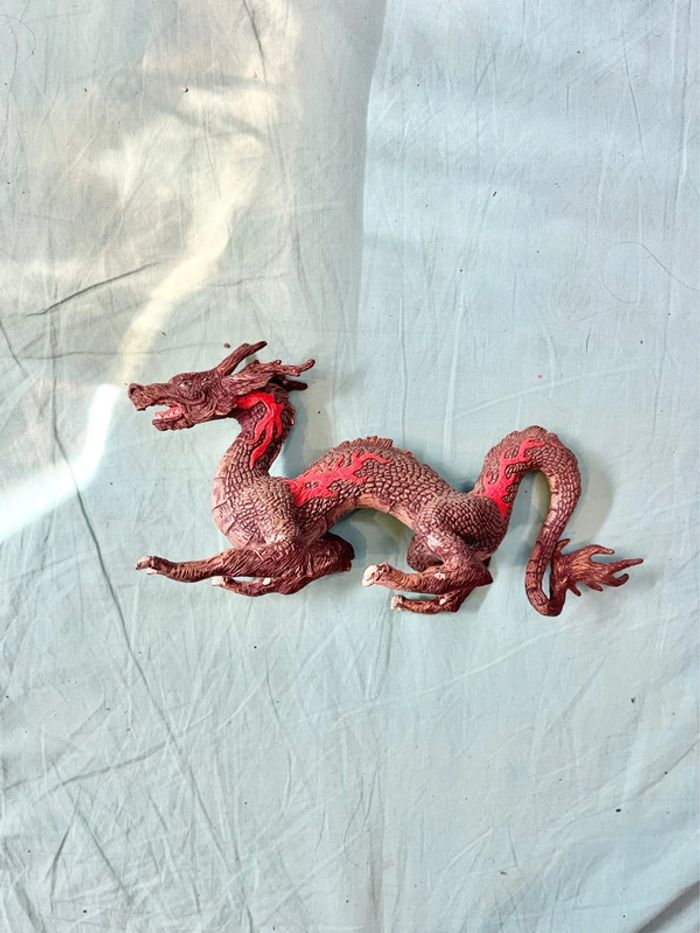 Dragon du soleil levant Papo