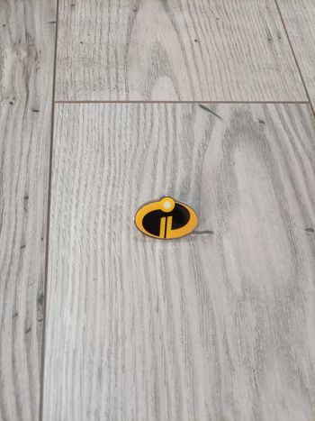 Joli pin 's "les indestructibles" Disney Pixar neuf