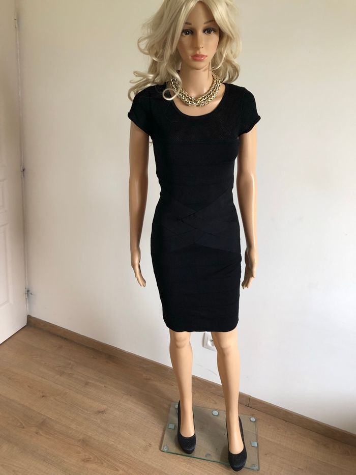 Robe noire à manches courtes Morgan taille M jamais portée (taille petit)