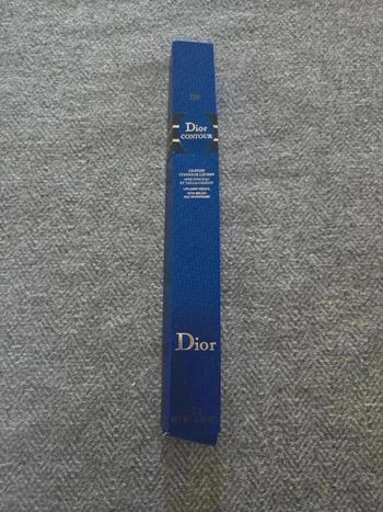 Crayon contour de lèvres dior 233
