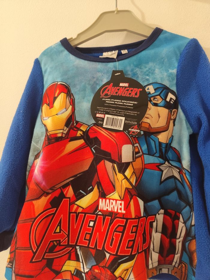 Pyjama hiver Avengers 5 ans neuf - photo numéro 3
