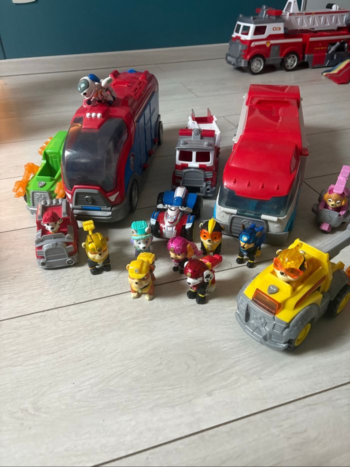 Lot petits camions Pat Patrouille