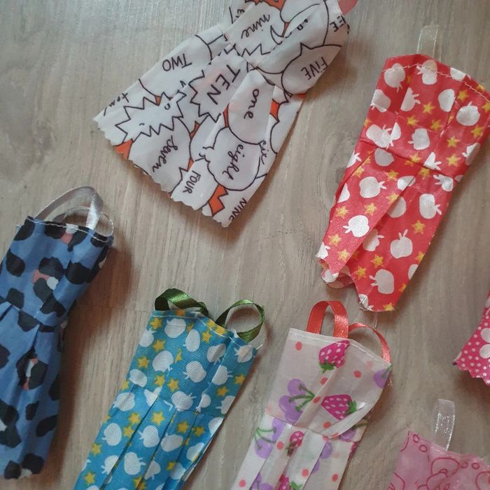 ⭐ Lot de 7 robes Barbie #emyfleury_jouets - photo numéro 3