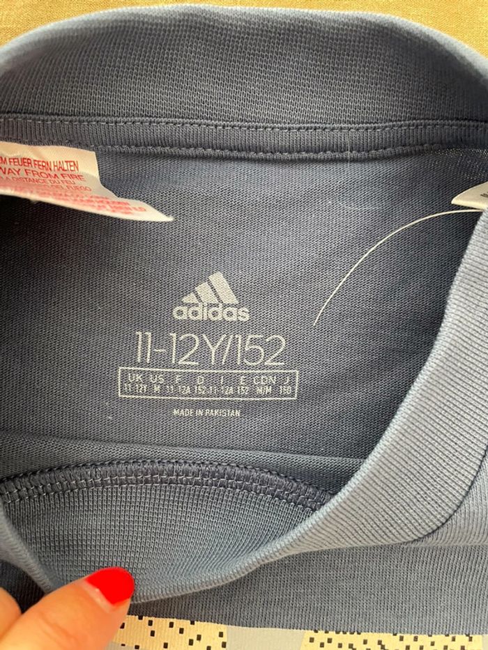 T-shirt Adidas bleu 12 ans neuf - photo numéro 3