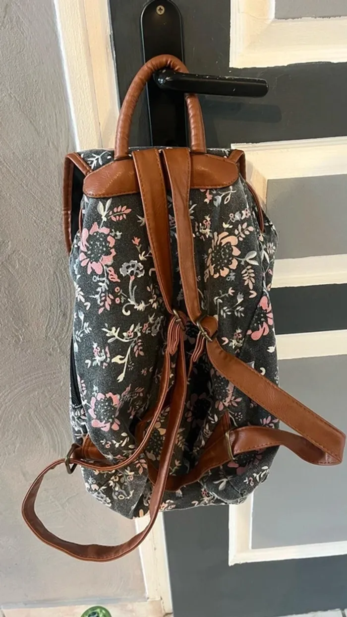 Sac à dos fleuri - photo numéro 2