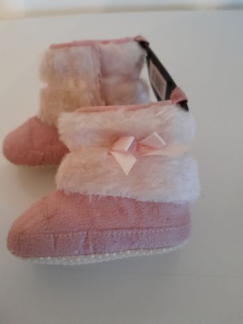 Petites bottes fourrés roses 12-18mois