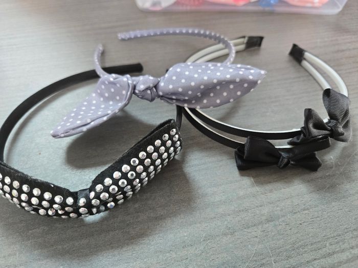 Lot d'accessoires pour cheveux - photo numéro 3