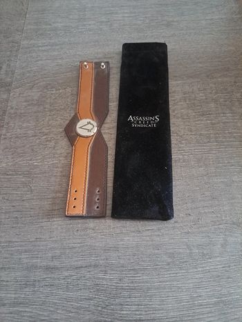 Bracelet assassin's creed syndicate