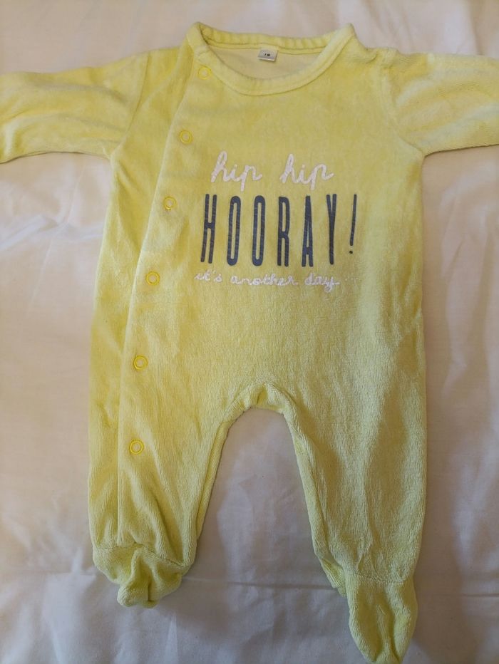 Pyjama 1 mois - photo numéro 2