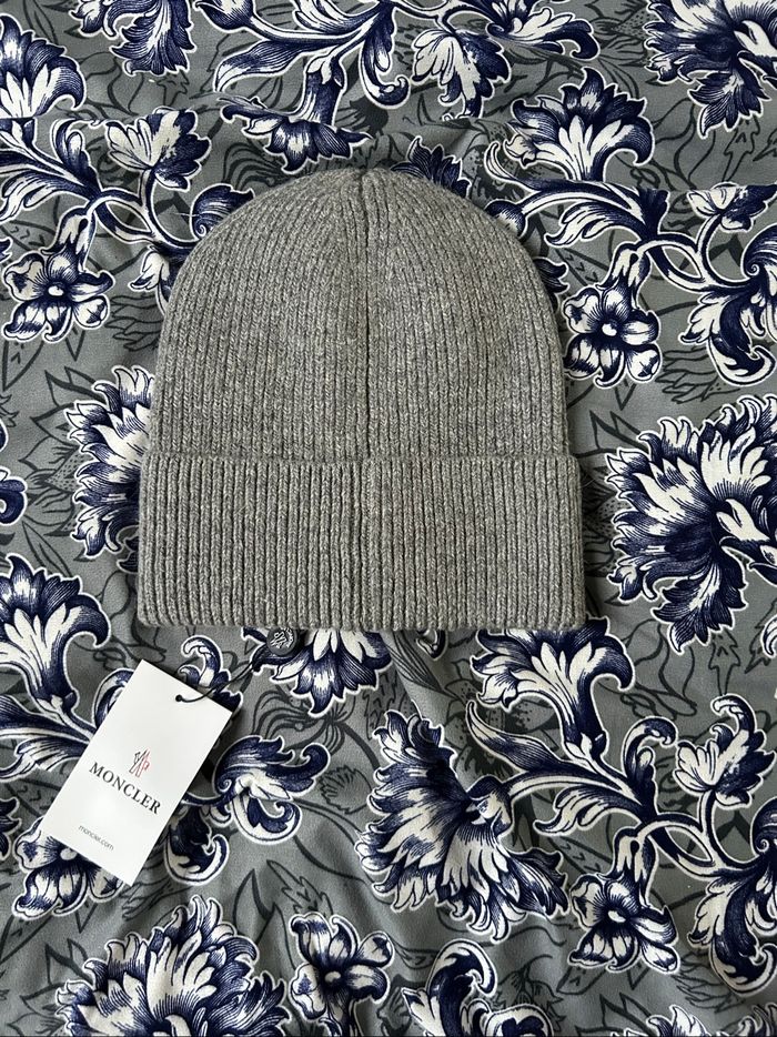 Bonnet Moncler gris foncée - photo numéro 2