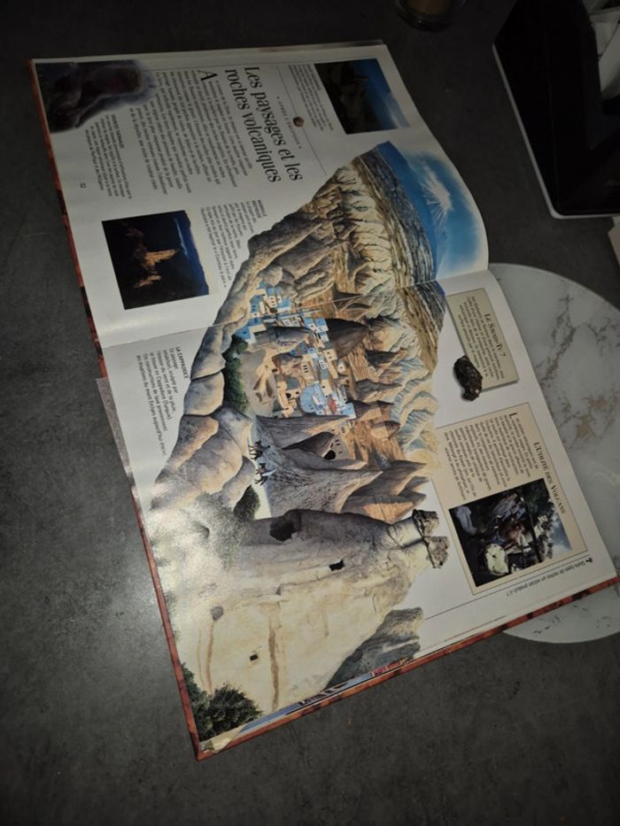 Volcan et tremblement de terre - photo numéro 2