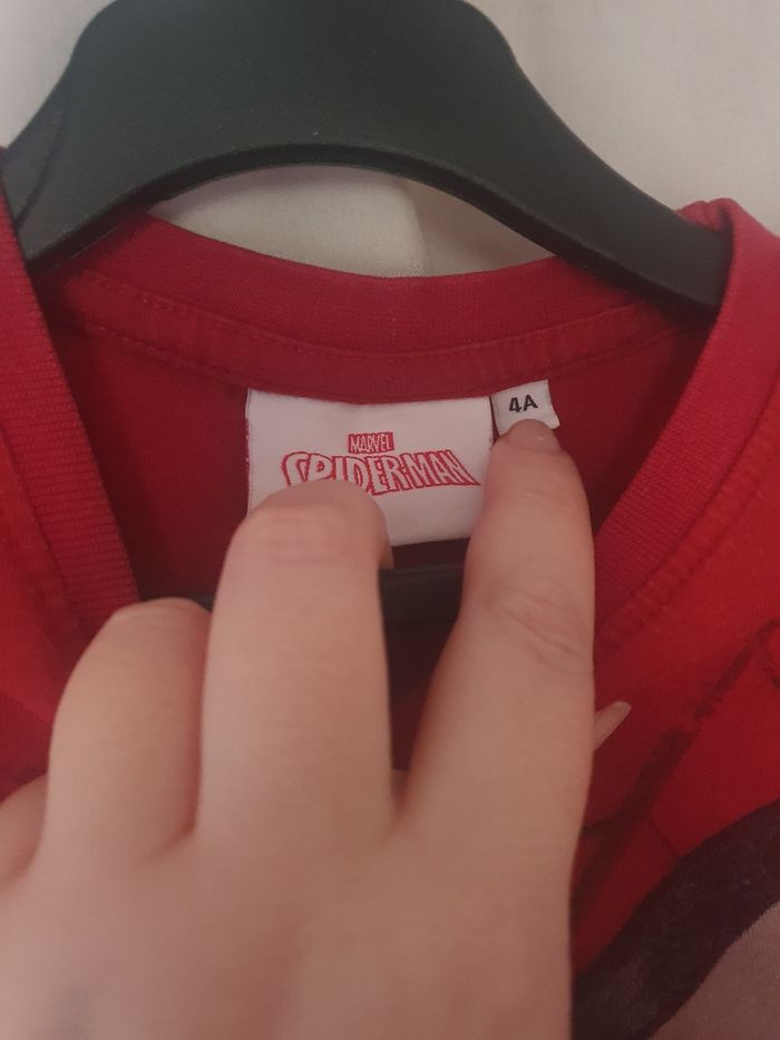 T-shirt manche longue spider man T.4ans - photo numéro 4