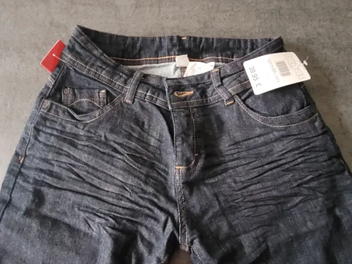 Jean bleu camaïeu 38 neuf - photo numéro 3