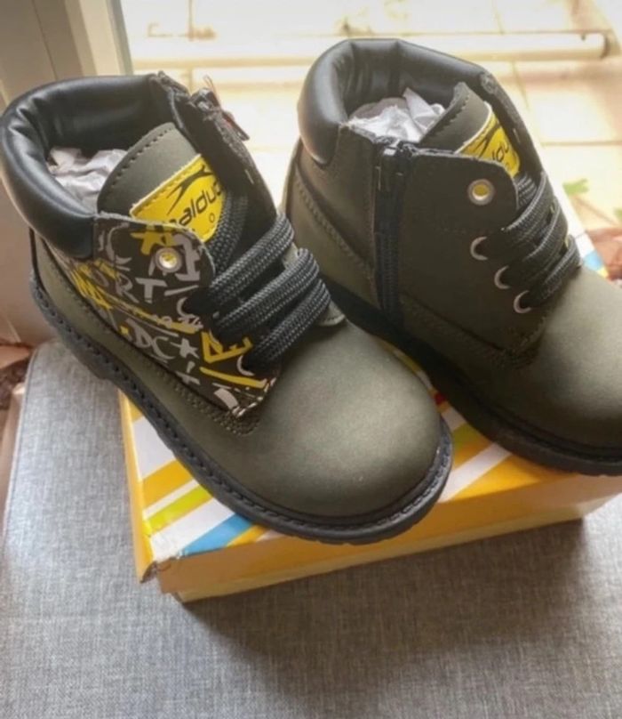Chaussures montantes  bottillons balducci taille 24, neuf - photo numéro 3