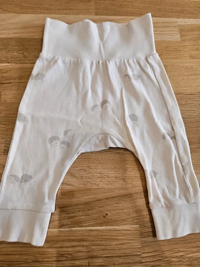 Bonnet et pantalon assortis - photo numéro 2