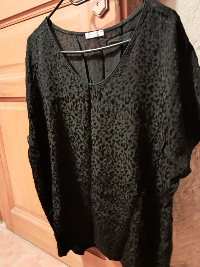 Top noir brillant long - photo numéro 3