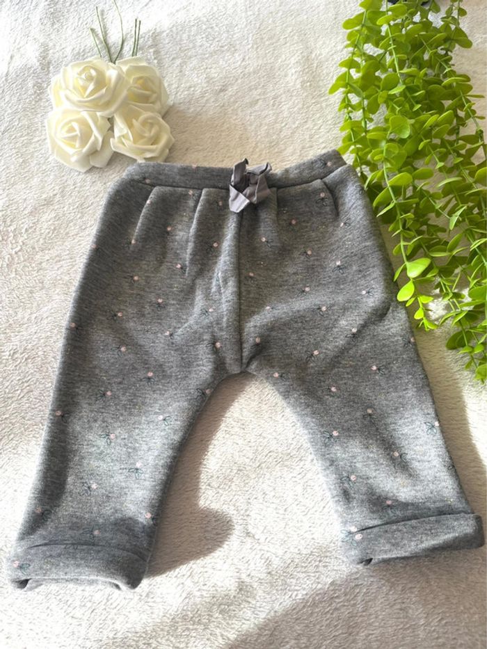 Très beau pantalon confortable bébé fille