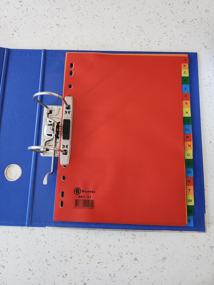 Classeurs + intercalaires - photo numéro 3