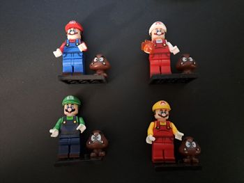 Lot de 4 personnages