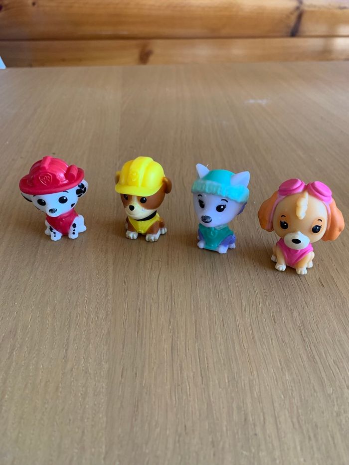 4 figurines en silicone pat patrouille