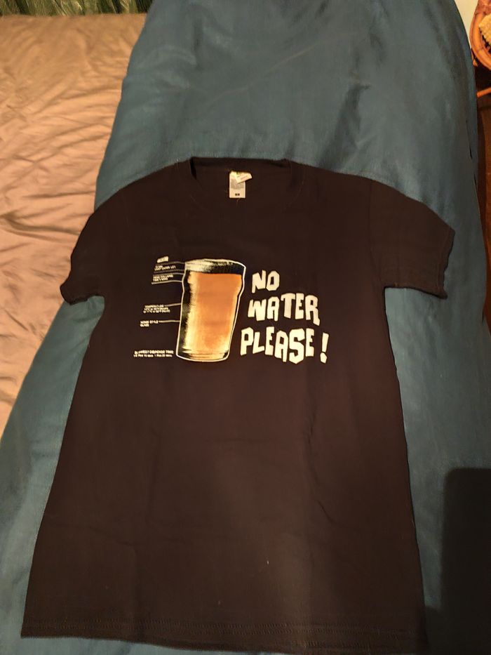 T-shirt groupe No water please