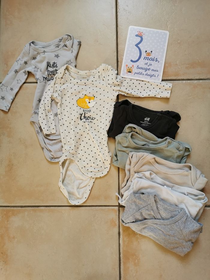 Lot bodies 3 mois