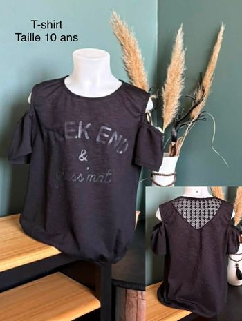 T-shirt  taille 10 ans 