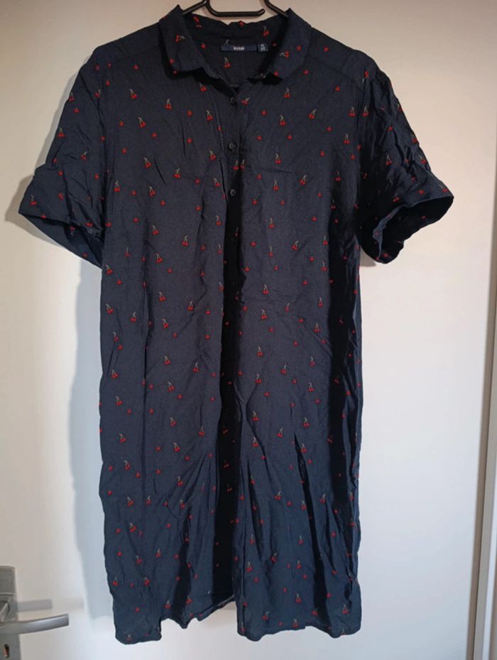 Robe manches courtes motif cerise Kiabi taille 44 - photo numéro 2