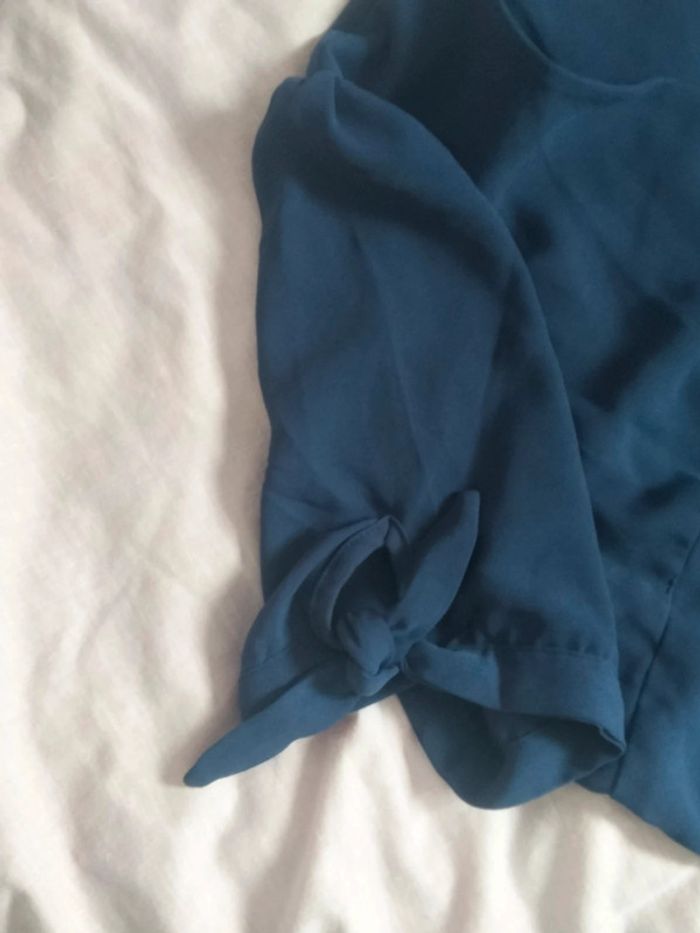 Robe avec bouton - photo numéro 2