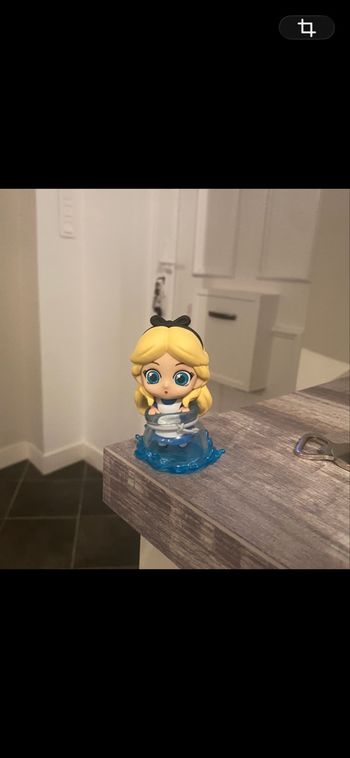 Figurine alice au pays des merveilles 
