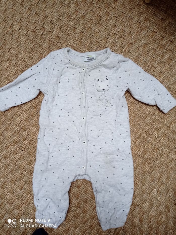 Pyjamas Léger tape à l'oeil