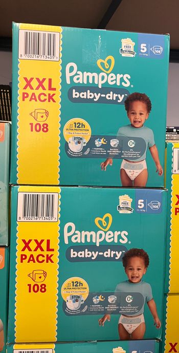 Couches Pampers baby dry taille 5